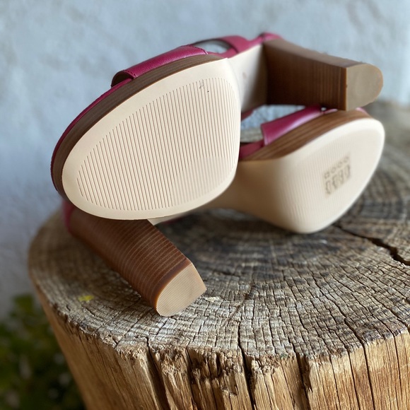 MICHAEL Michael Kors. T-strap Saddles Sz10 & 11 - Picture 5 of 8